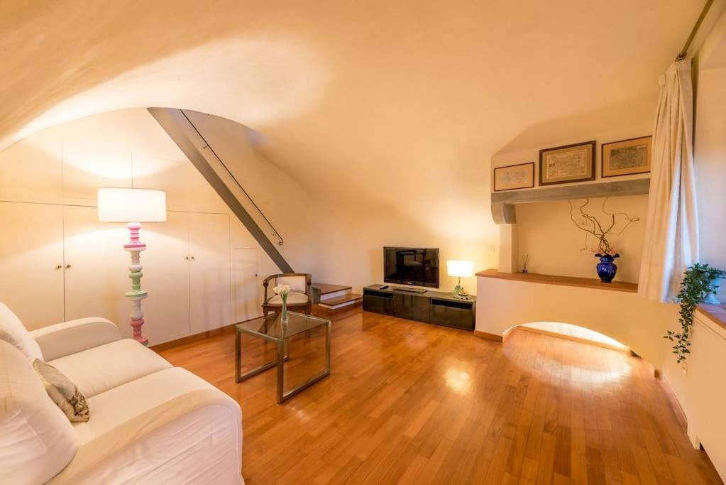 Luxury In Adimari's Tower With Terrace Appartamento